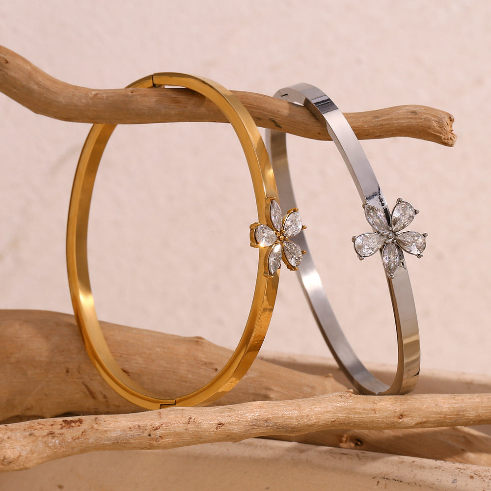 Elegant Business 18K Gold Plated Stainless Steel Floral Geometric Diamond Bangle for Women