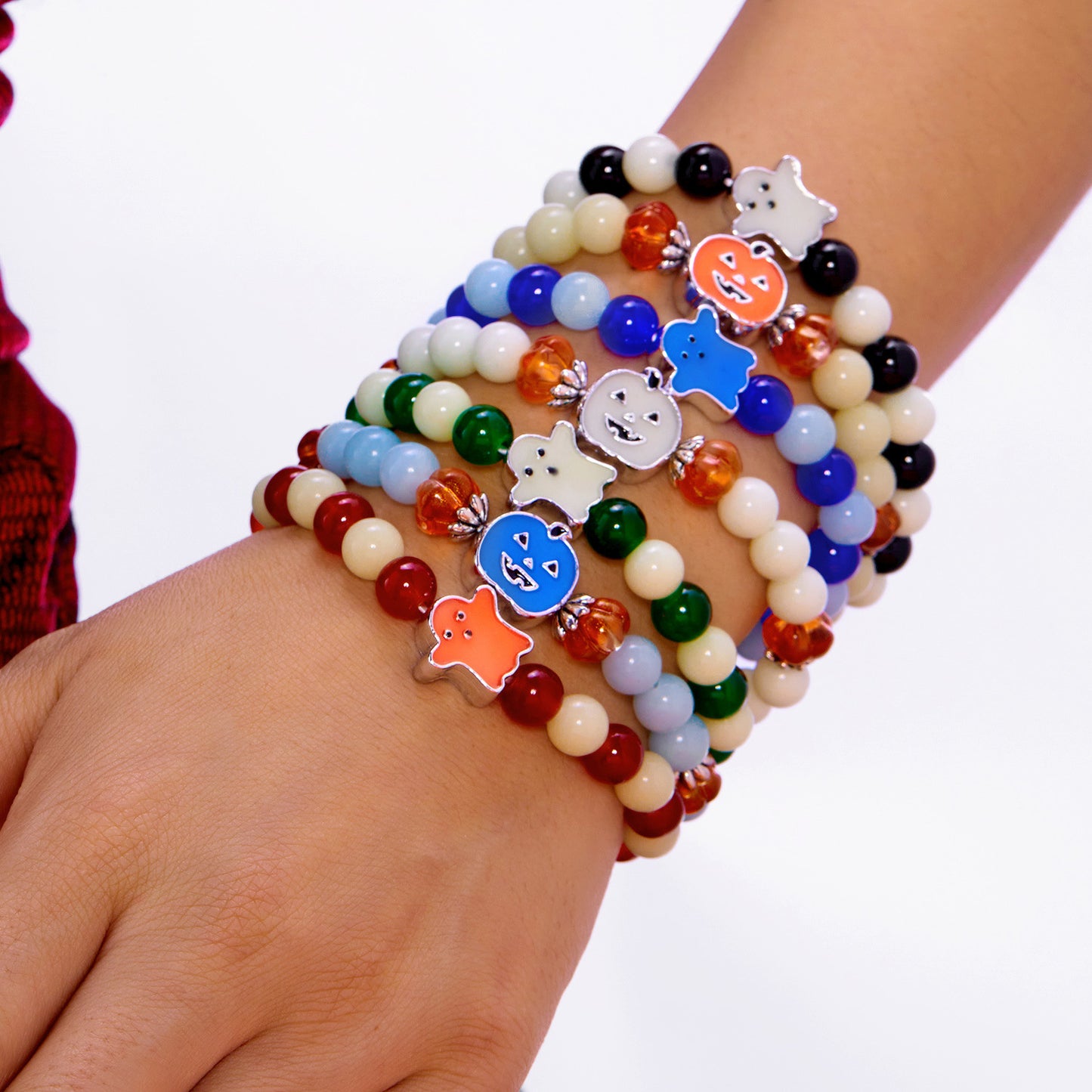 Pulsera de aleación con cuentas de calabaza y fantasma que brillan en la oscuridad para Halloween, con estilo lindo y atrevido para hombres y mujeres
