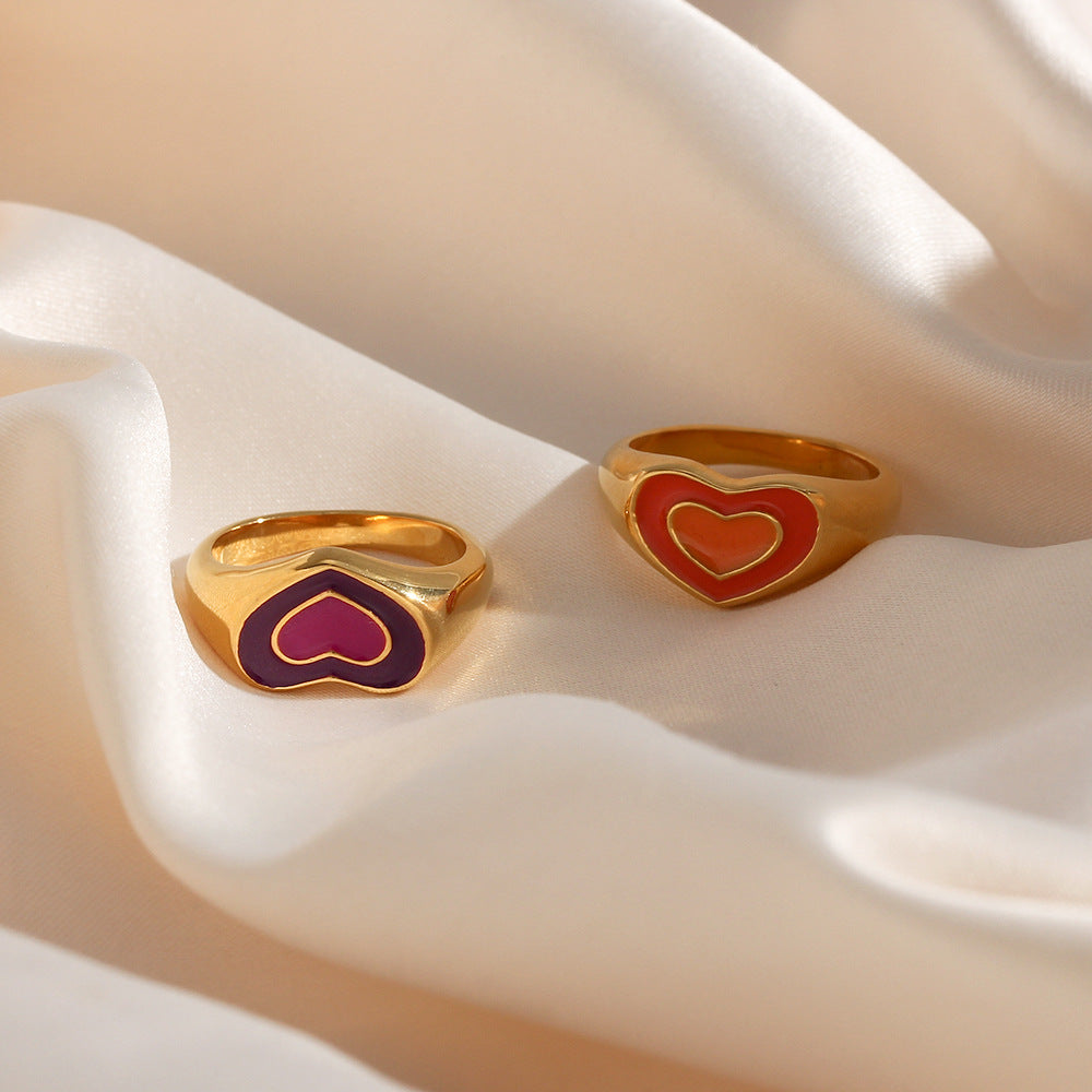 Anillo de acero inoxidable con forma de corazón a la moda con revestimiento de esmalte para mujer