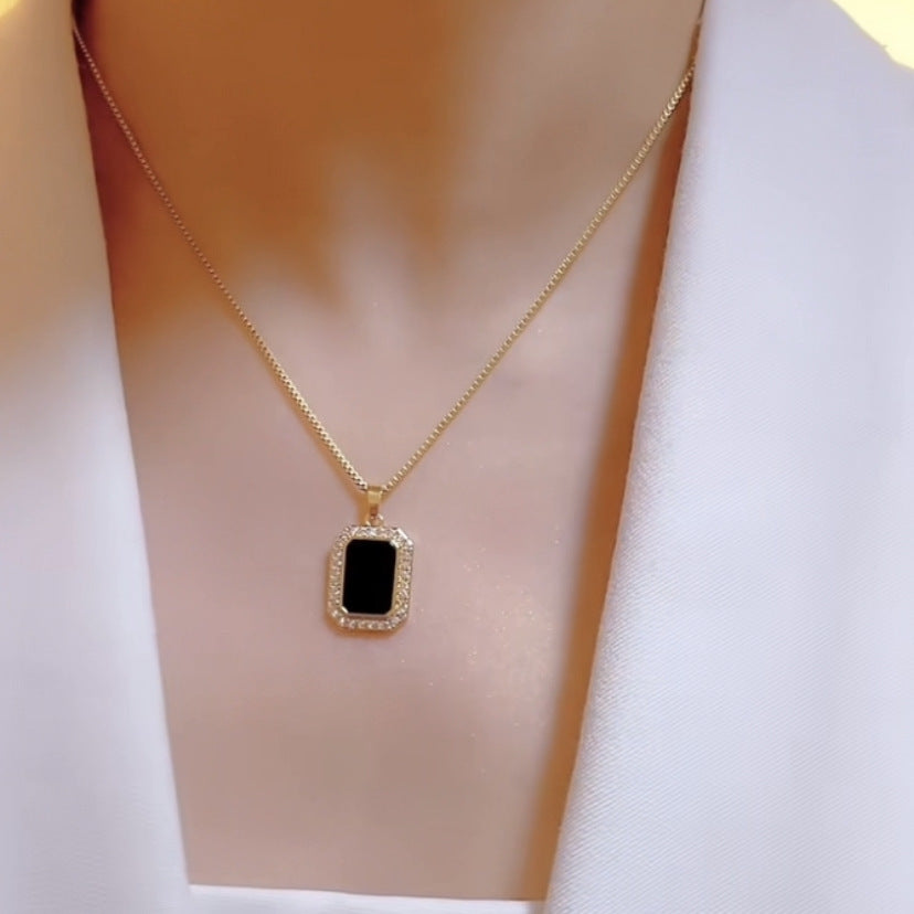 Minimalist Geometric Black Titanium Steel Pendant Necklace for Women with Gold Inlay Box Chain Luxe Clavicle Design