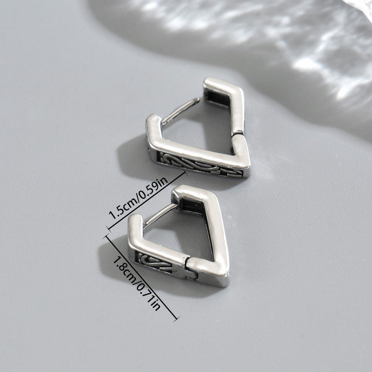 Pendientes de aro de cobre con formas geométricas retro y acabado chapado para moda unisex y uso de oficina