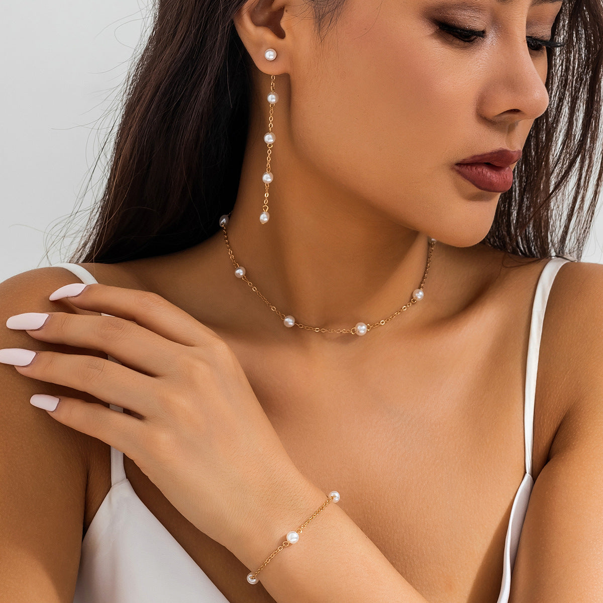 Minimalist Pearl Y-Shaped Tassel Necklace for Women with Plated Copper Chain and Geometric Pendant
