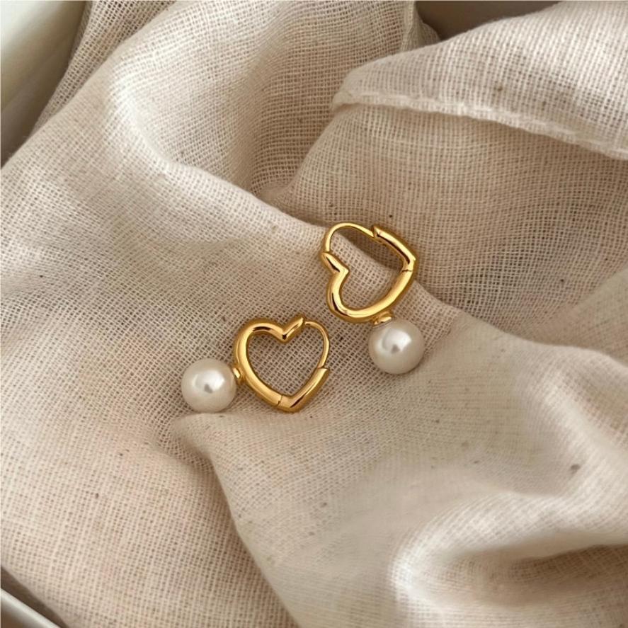 Minimalist Heart-Shaped 925 Sterling Silver Stud Earrings with Pearl Accent for Women