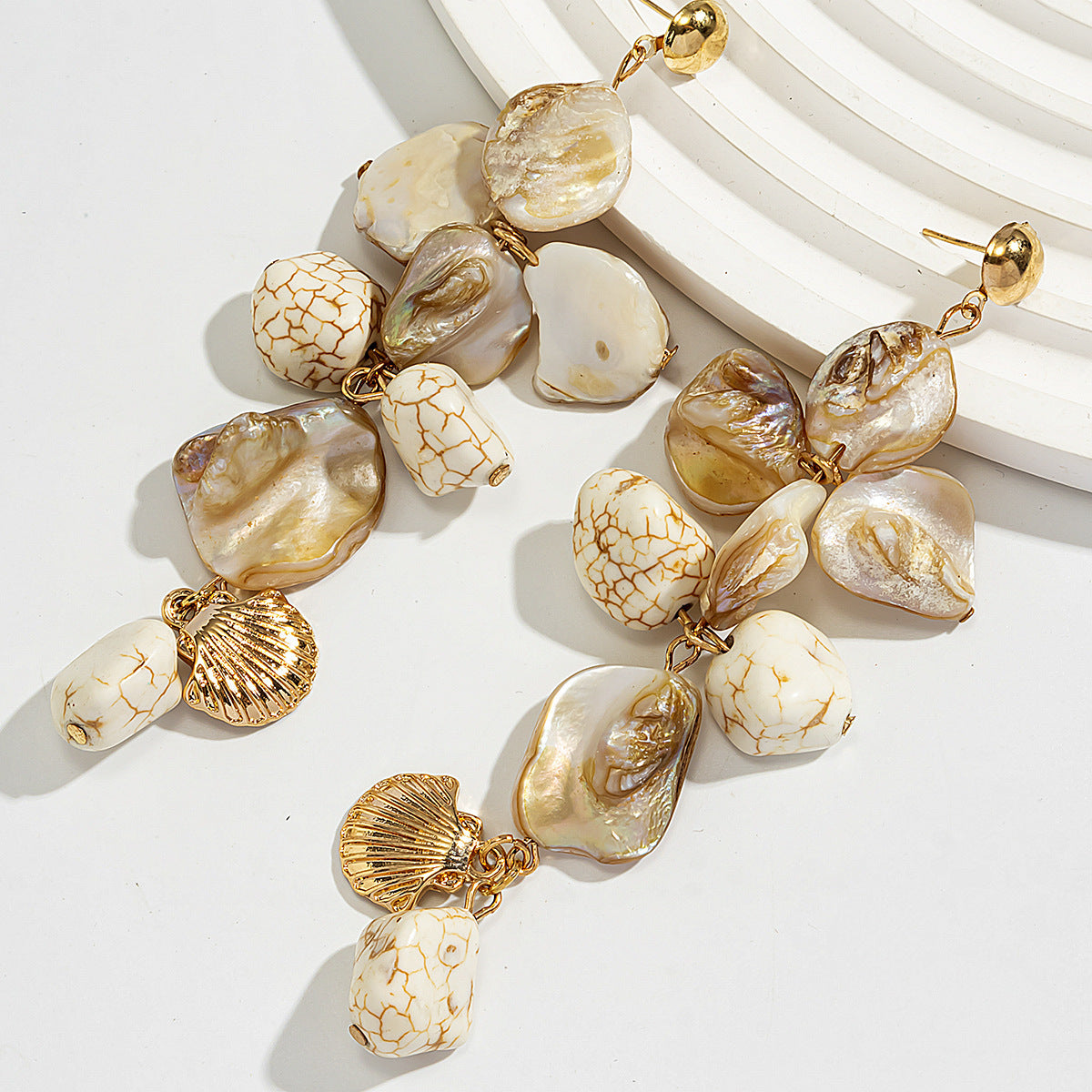 Collana pendente a stella con conchiglia minimalista in lega di zinco con finitura placcata da donna