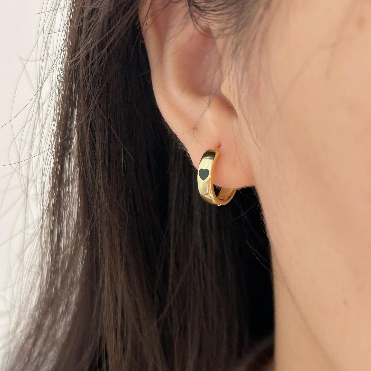 Minimalist Heart-Shaped 925 Sterling Silver Earrings with Clear Resin Coating, Hypoallergenic Studs for Women