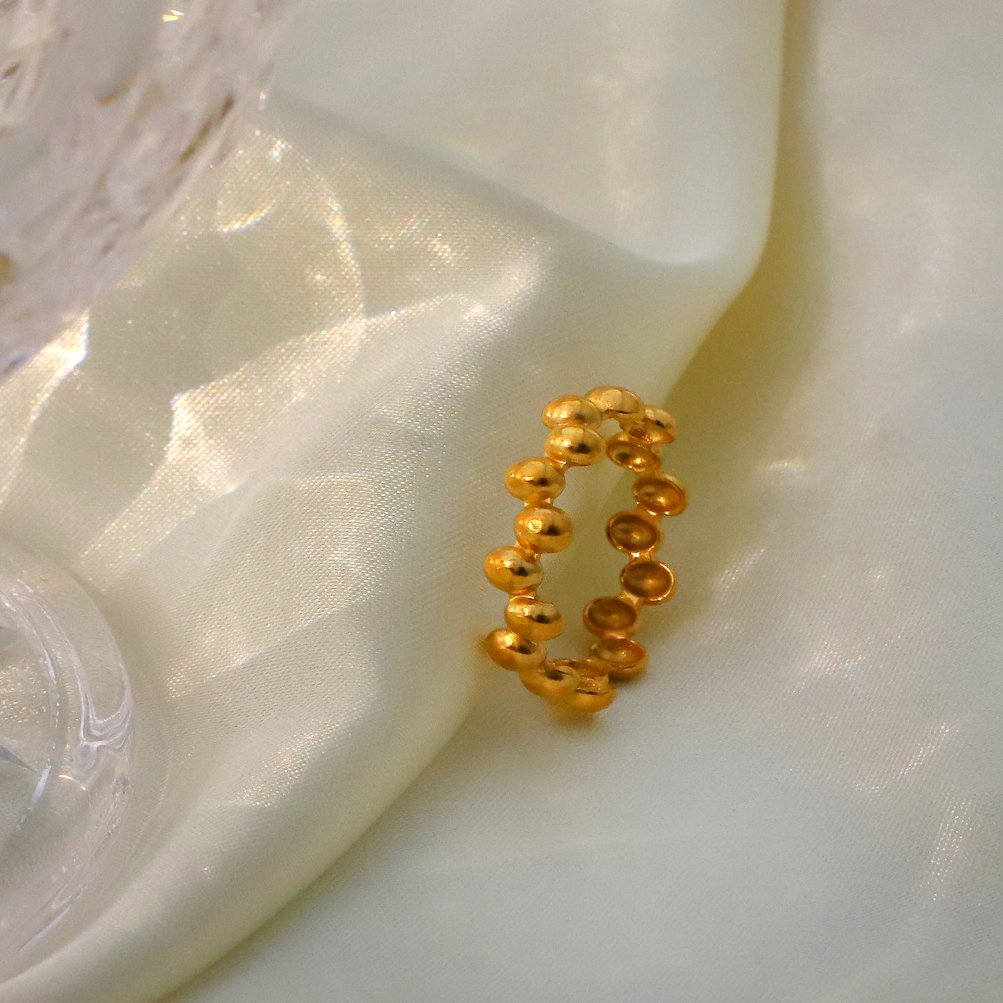 Anello da Donna Minimalista Geometrico in Acciaio al Titanio Placcato Oro 18K