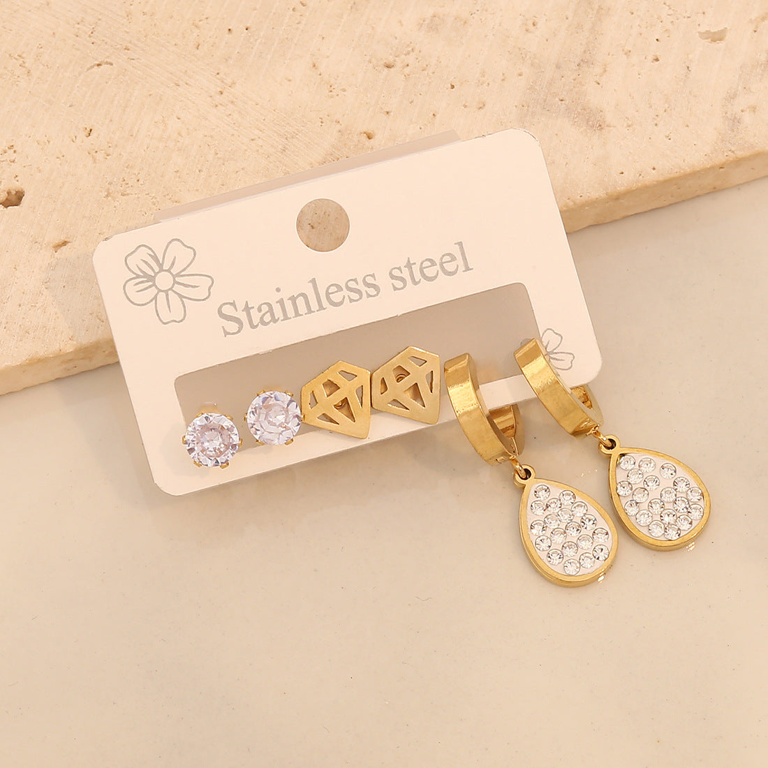 Orecchini alla moda con cuore, luna, farfalla e forme geometriche in acciaio inossidabile con strass, da donna