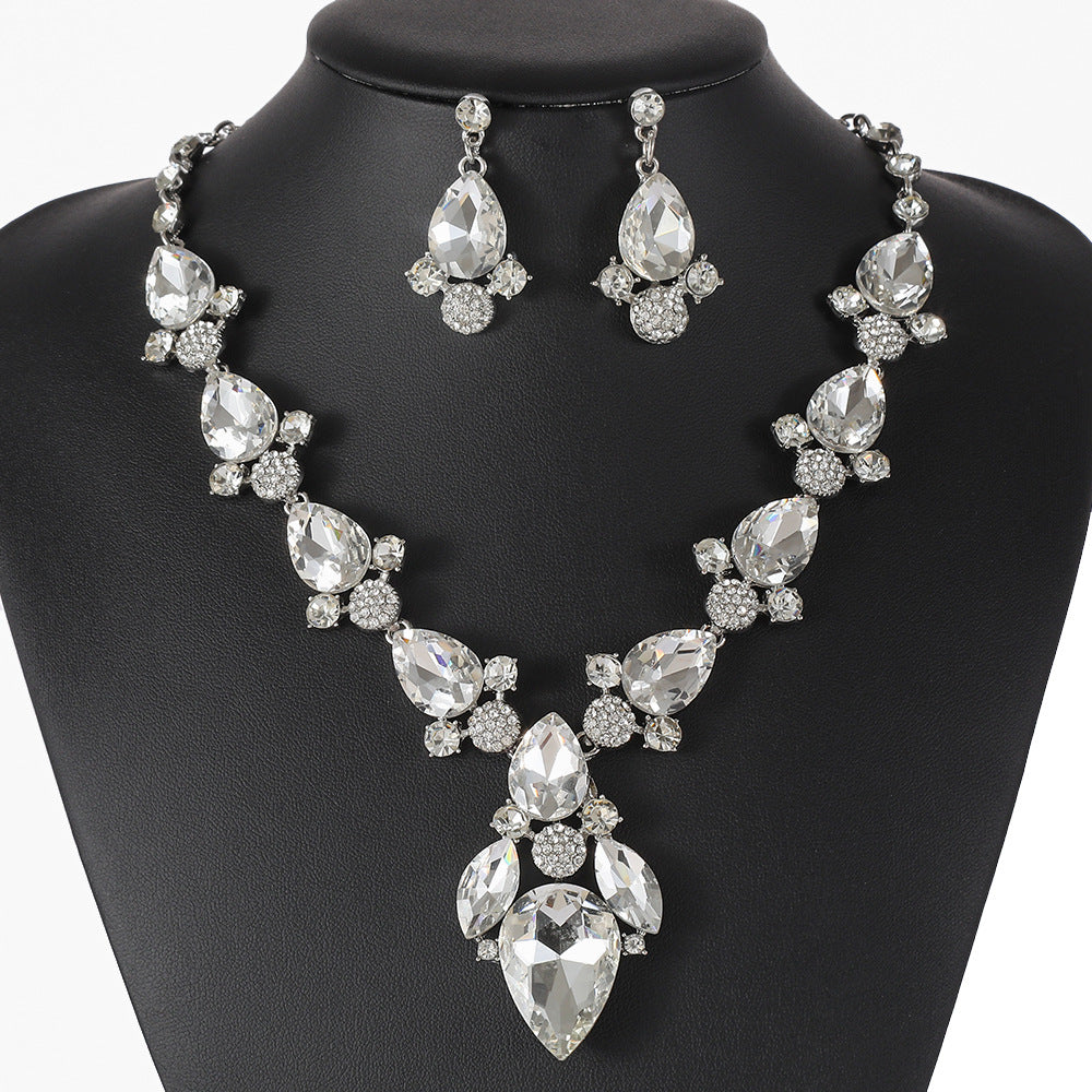 Original Design Heart-Shaped Rhinestone-Set Alloy Necklace and Earrings Set with Bubble, Circle, and Dot Stud Details for Women