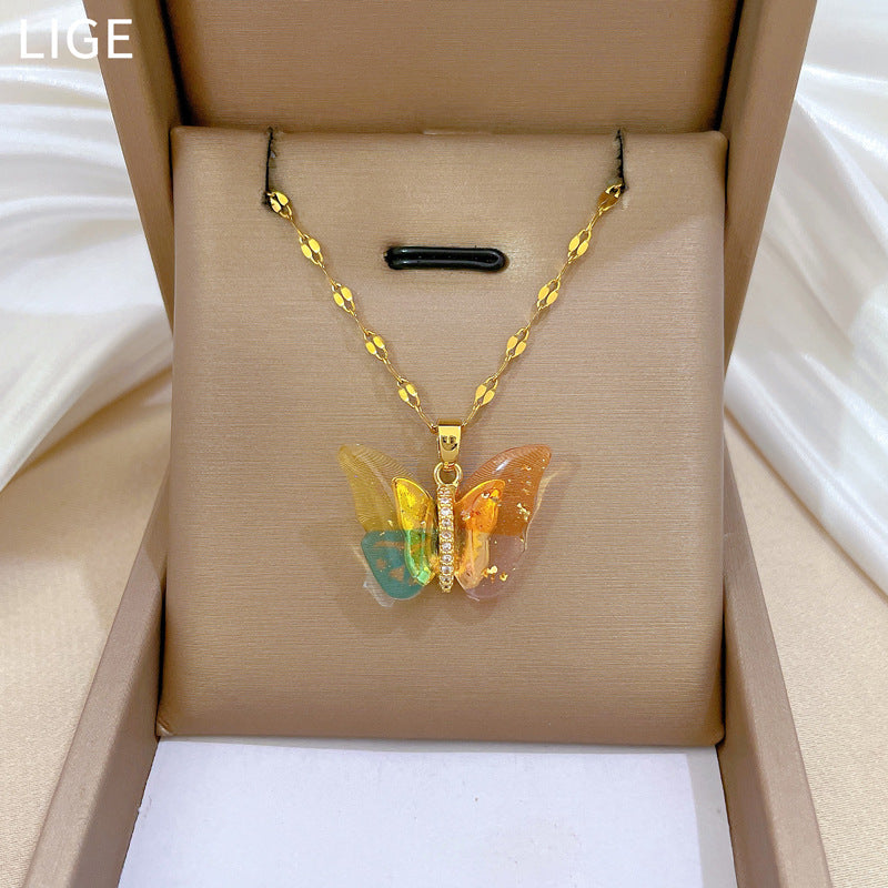 Butterfly-Shaped Titanium Steel Necklace with Rhinestone Inlay for Women, Delicate Clavicle Chain in Minimalist and Sweet Style