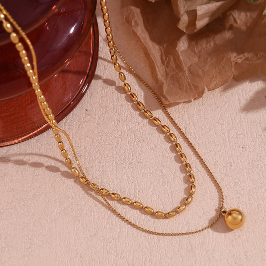Collana con ciondolo geometrico minimalista da donna in acciaio inossidabile con placcatura in oro 18 carati e perle a doppio strato