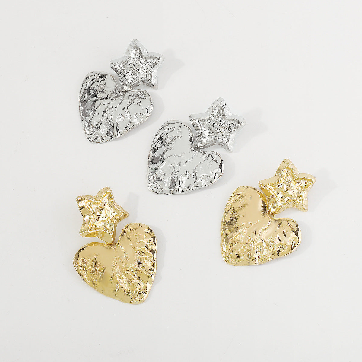 Pendientes de Aleación Geométrica en Forma de Corazón Retro con Motivo de Estrella y Superficie Irregular de Papel de Aluminio, Joyería de Oreja Electrochapada de Inspiración Punk para Mujer