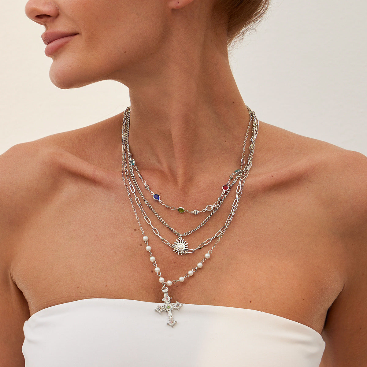 Collana a Y da donna con pendente a croce vintage in stile francese con perle di strass colorate, finitura placcata in lega di zinco, design geometrico