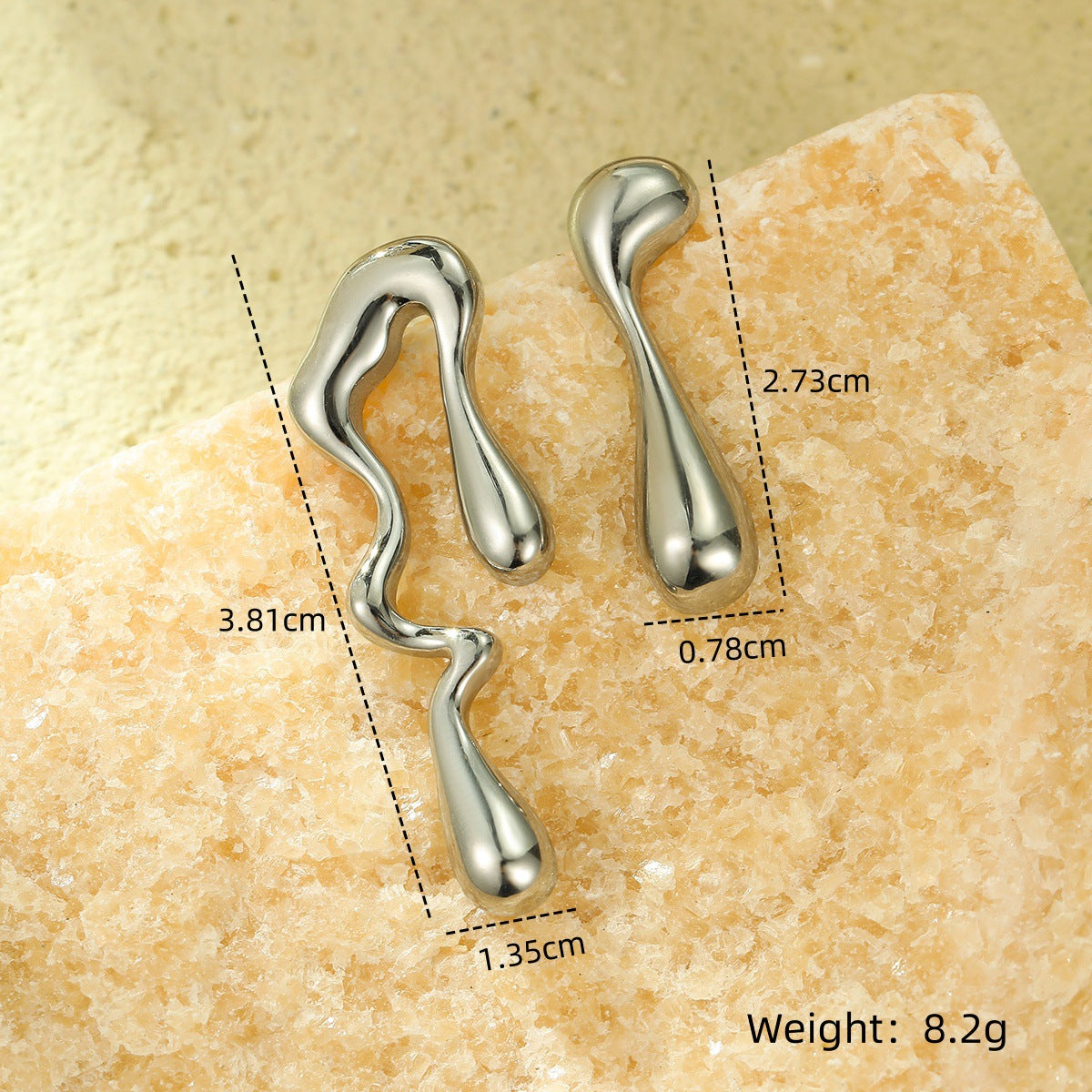Orecchini da donna alla moda in acciaio inossidabile a forma di goccia d'acqua con placcatura in oro e design geometrico