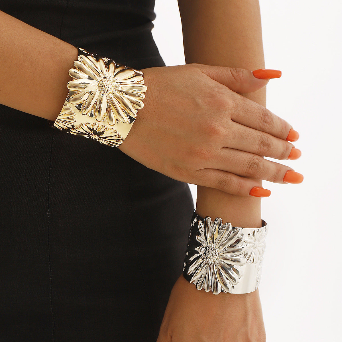 Brazalete de metal floral vintage para mujer con acabado galvanizado y diseño minimalista