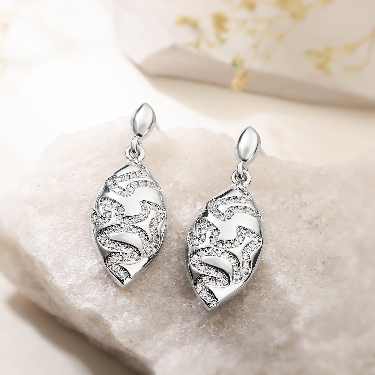 Minimalist Geometric Asymmetrical Drip-Shaped Zirconia Earrings in Gold-Plated Copper for Women