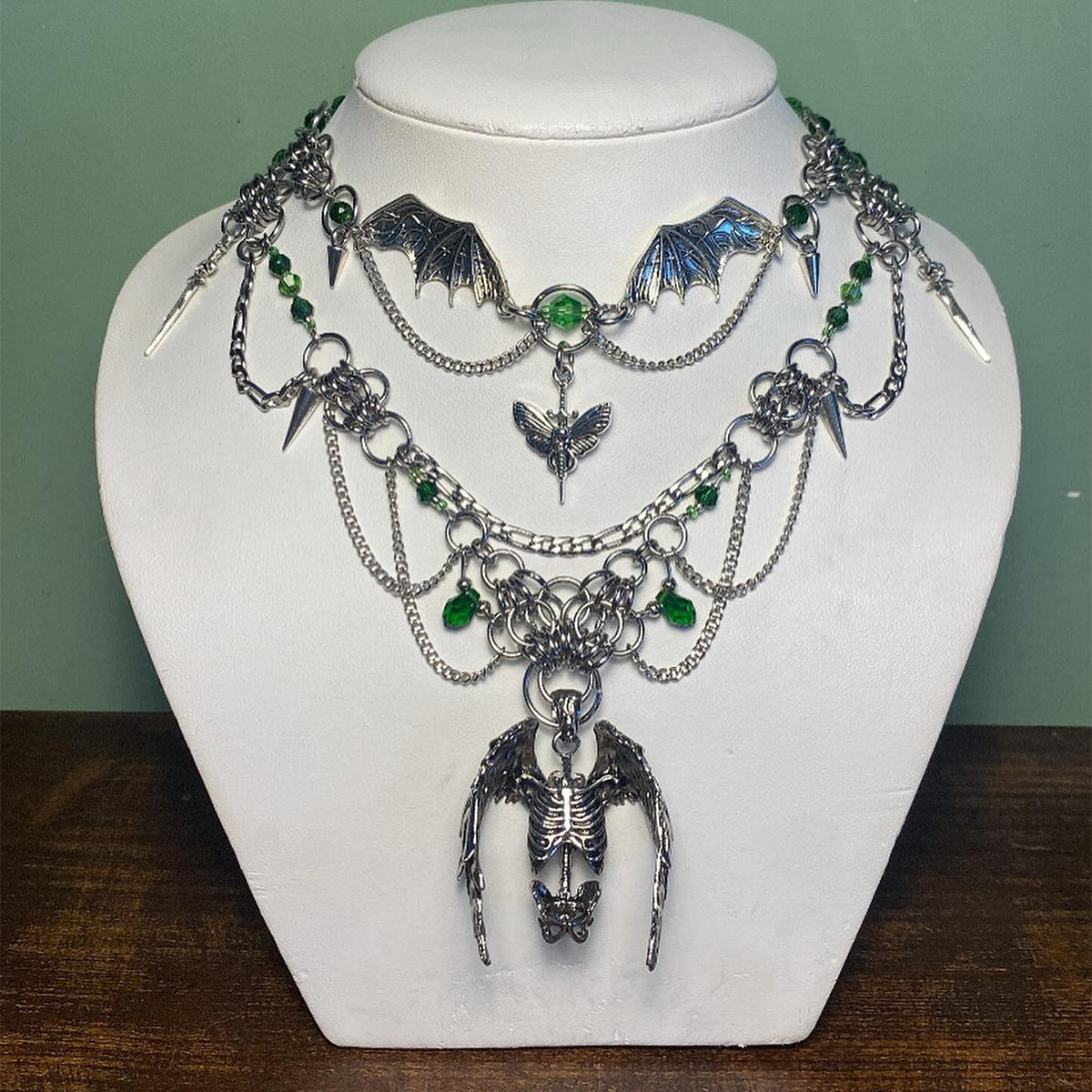 Collar de cruz gótica oscura geométrica con colgante y cadena de metal electrochapado para mujer