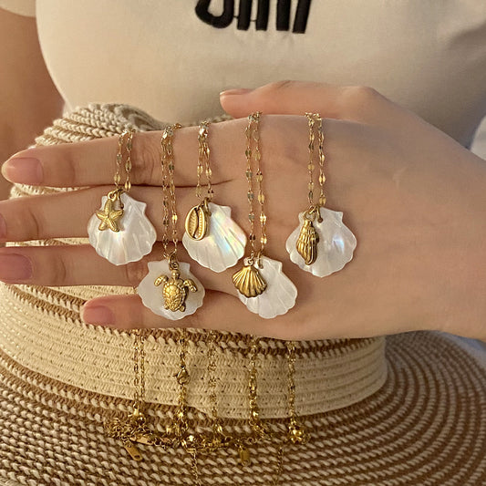 Collana con ciondolo personalizzato a forma di stella marina e tartaruga in acciaio inossidabile con intarsio in conchiglia naturale