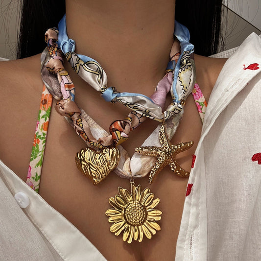 Collar de Acero Inoxidable y Seda, Estilo Casual Minimalista, con Colgante de Corazón, Flores y Estrellas de Mar para Mujer