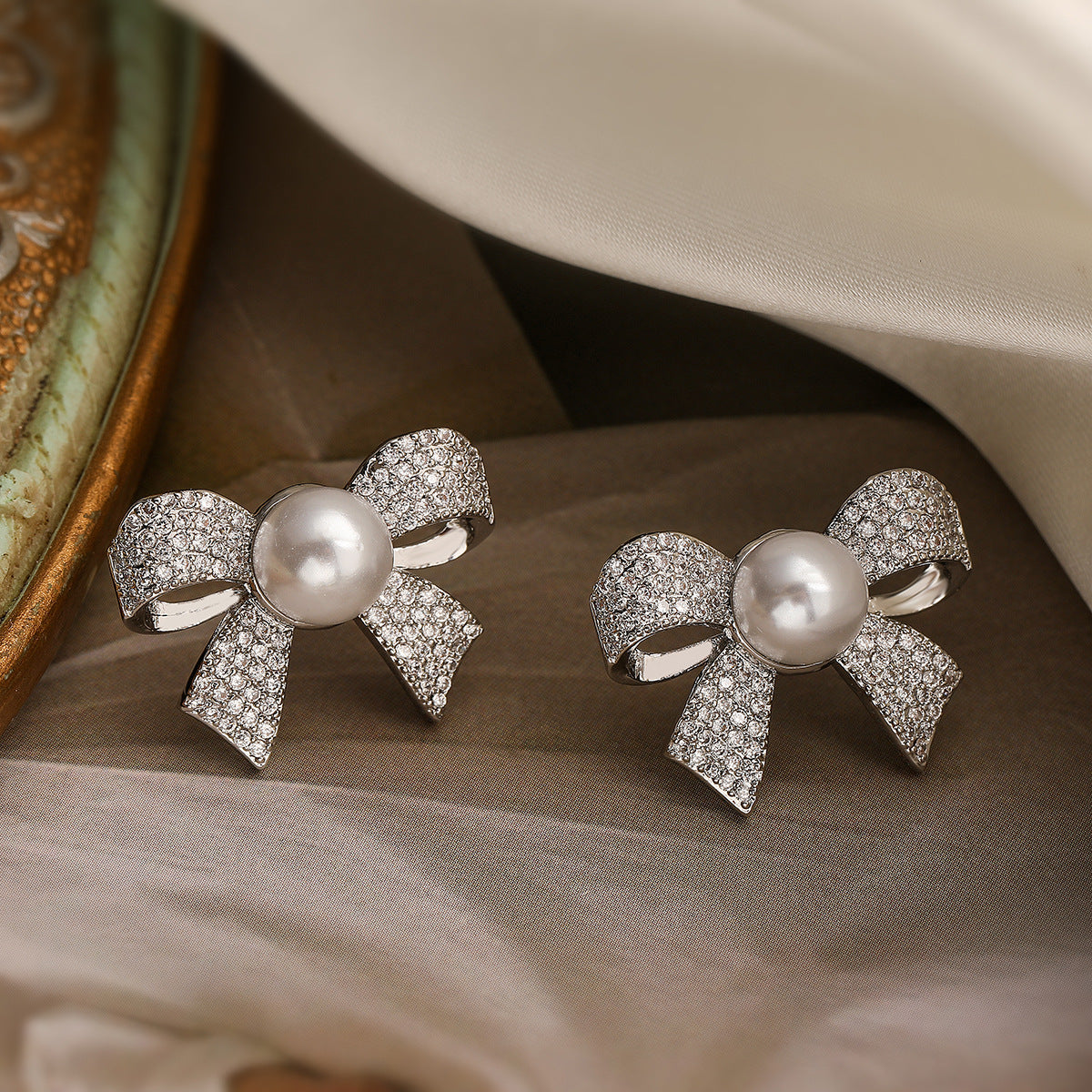 Elegant Bow-Shaped Copper Earrings with 18K Gold Plating and Zircon Inlay for Women
