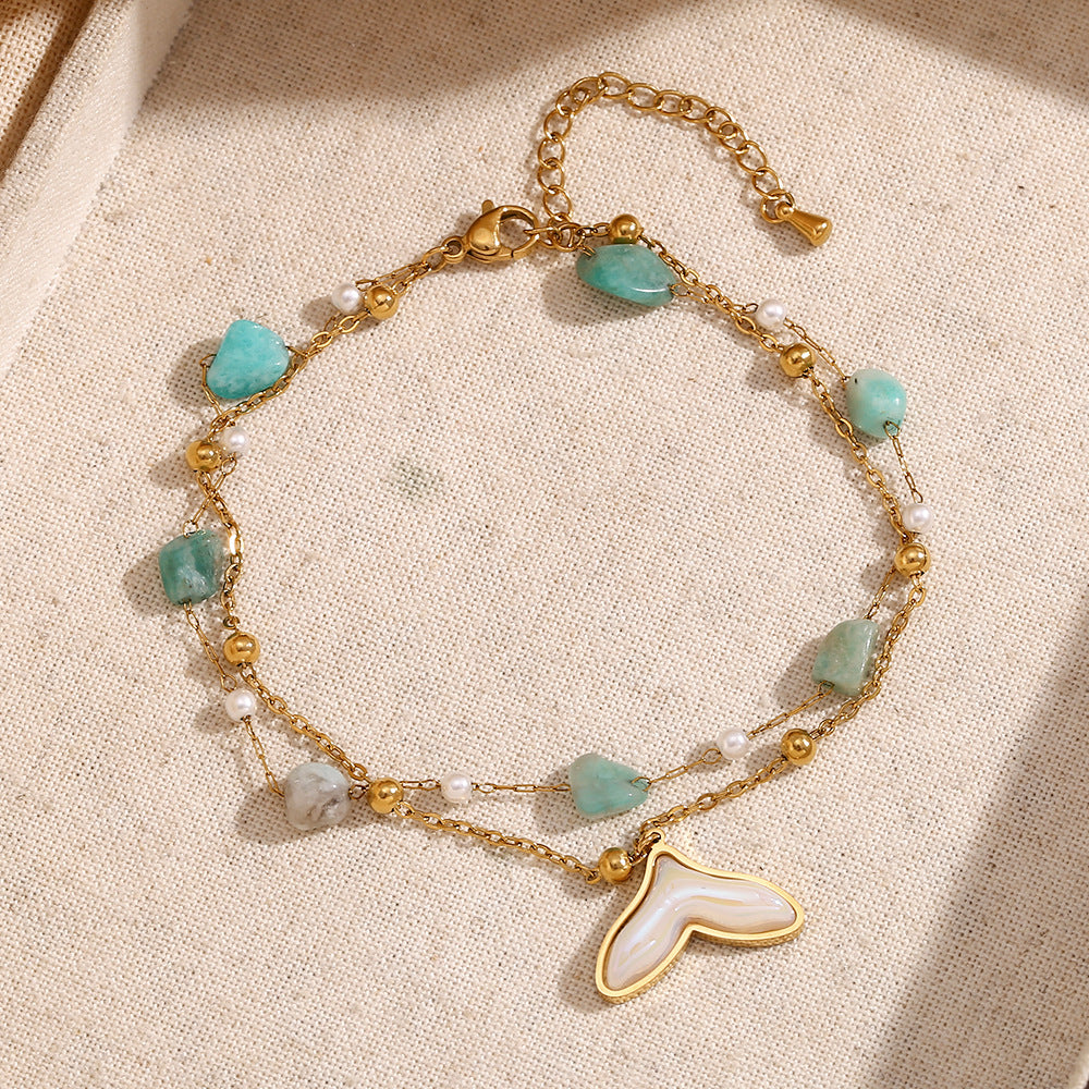 Elegante Cavigliera Doppia Strato con Ciondolo a Coda di Pesce Geometrico in Acciaio Inossidabile, Placcatura in Oro 18K e Intarsio in Pietra Naturale