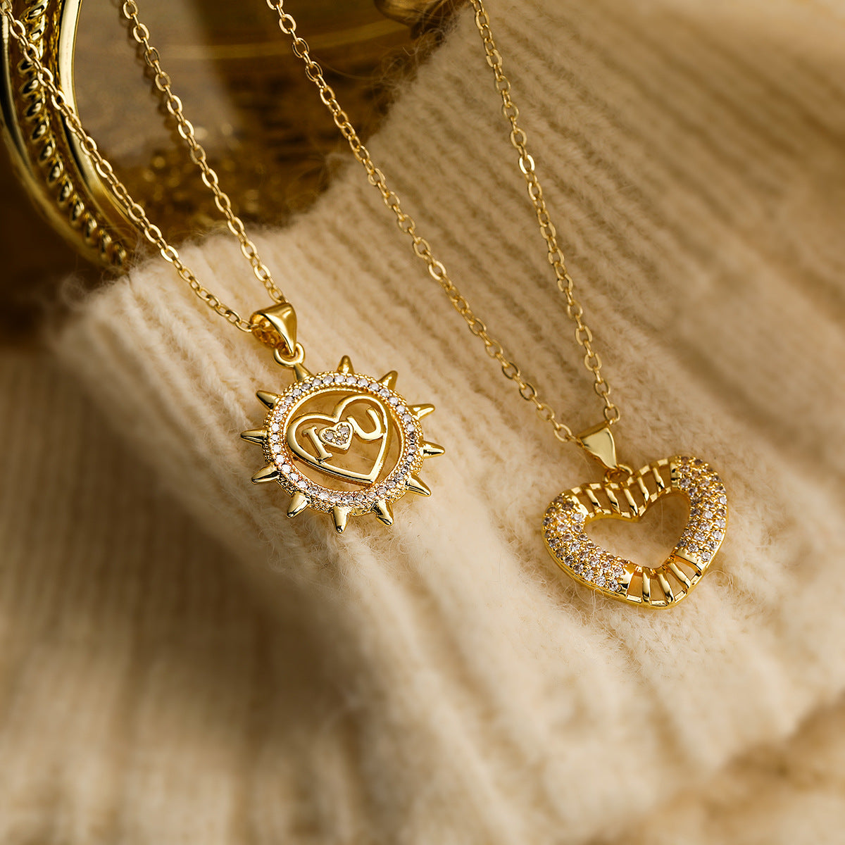 Minimalist Heart-Shaped Copper Pendant Necklace with Gold Plating and Zirconia for Women