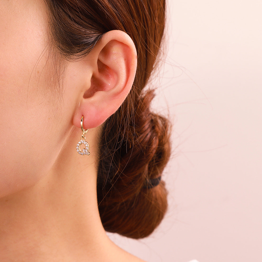 Minimalist Elegant Gold Plated Brass Micro-Inlaid Cubic Zirconia Letter Hoop Earrings for Women