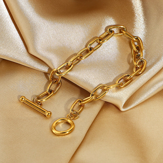 Pulsera minimalista de eslabones ovalados de acero inoxidable bañada en oro para mujer