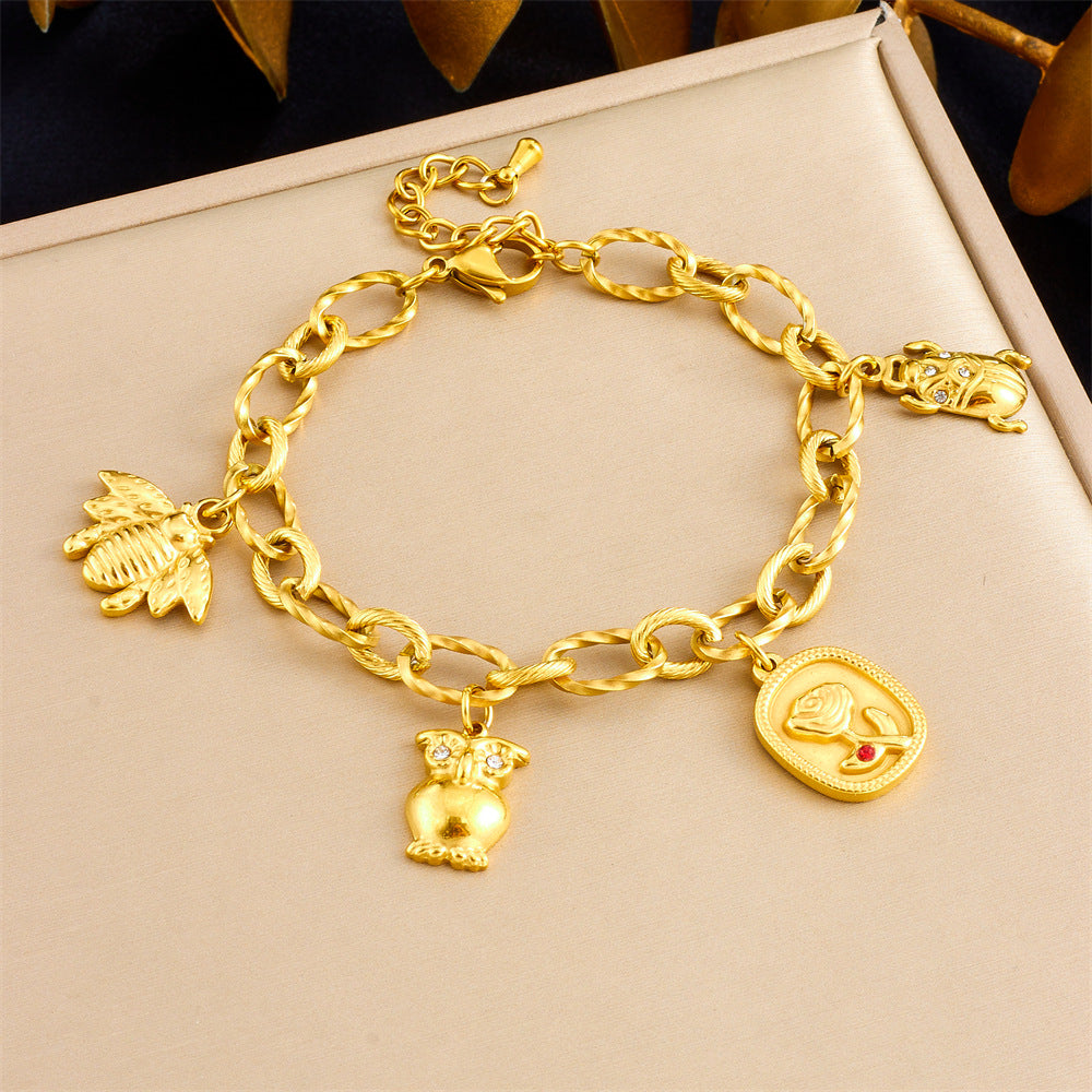 Bracciale alla moda con ciondoli a forma di gufo, ape, coccinella e rosa in acciaio inossidabile placcato oro 18K