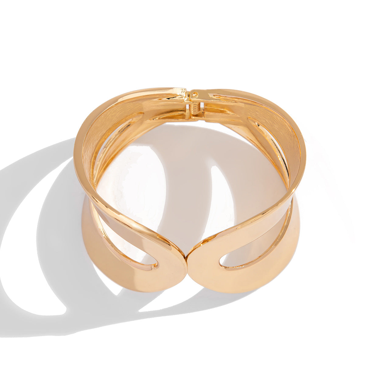 Bracciale rigido aperto geometrico a doppio anello cavo da donna in lega con finitura galvanica