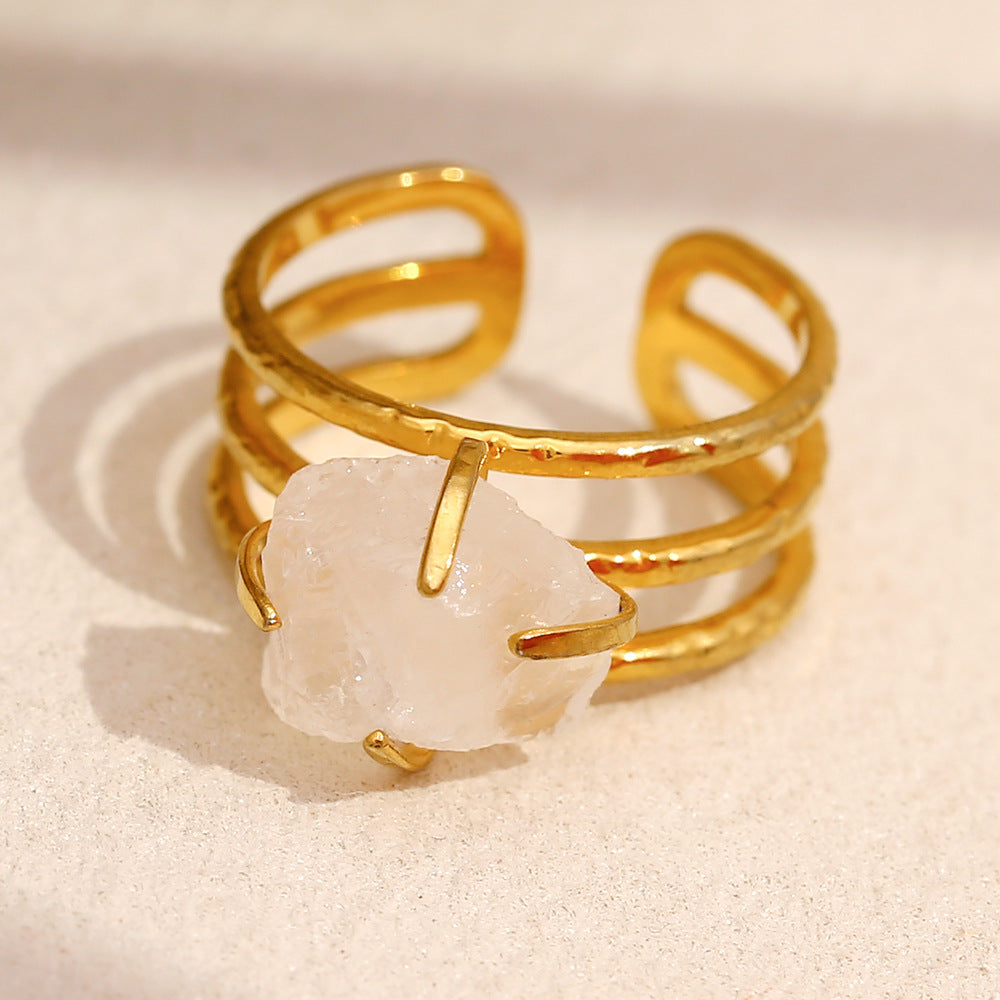 Anello da donna in acciaio inossidabile geometrico minimalista placcato oro 18 carati con accento in cristallo