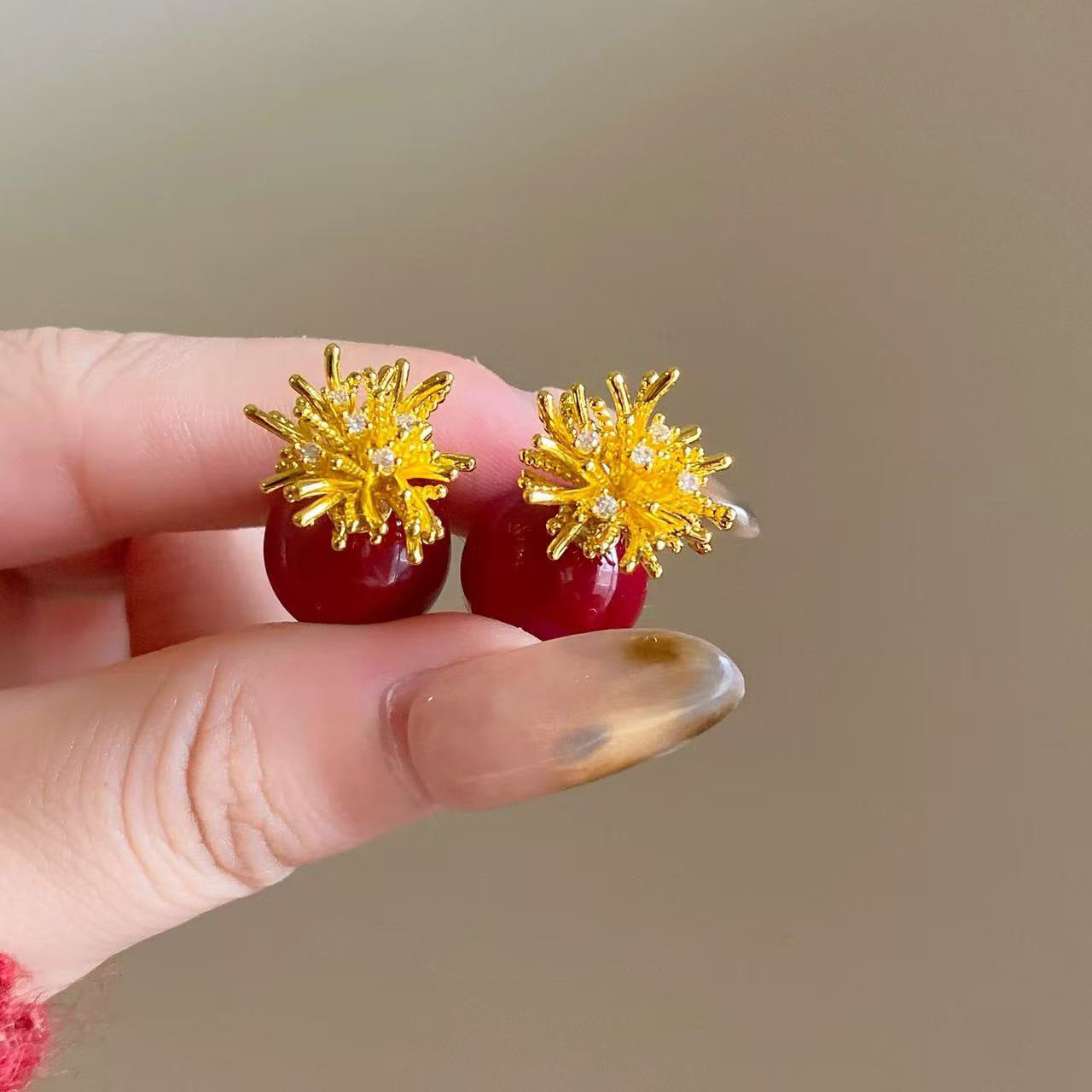 Retro Minimalist Geometric Resin Earrings with Zirconia Accents and 925 Silver Posts for Women