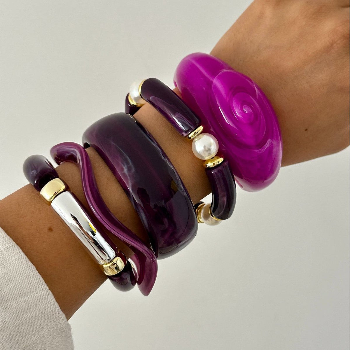 Set di bracciali vintage viola in acrilico con effetto goccia d'olio, gioielli alla moda con forme geometriche rotonde e quadrate