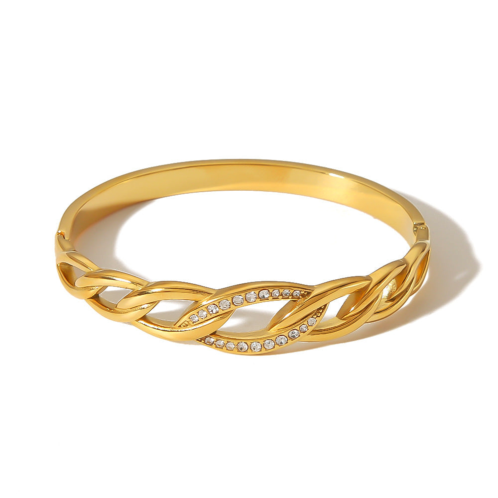 Ins Style Twisted Rope Texture Hollow Circle Pendant Necklace in Stainless Steel with 18K Gold Plating for Women