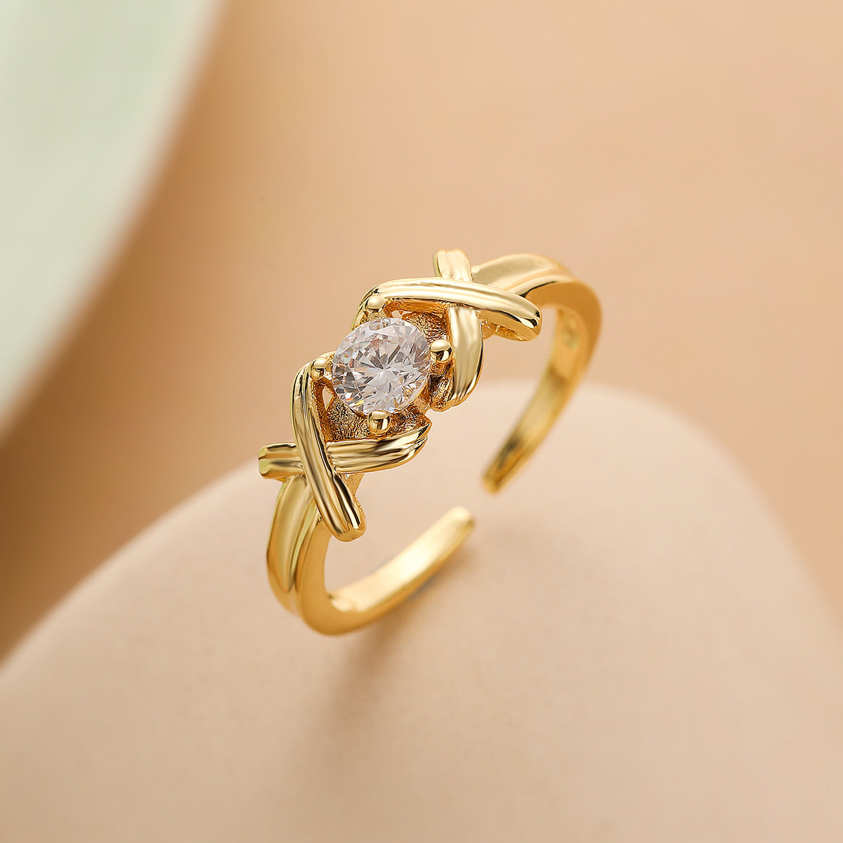 Anello regolabile geometrico minimalista in rame placcato oro autentico con intarsio di zirconi per donna