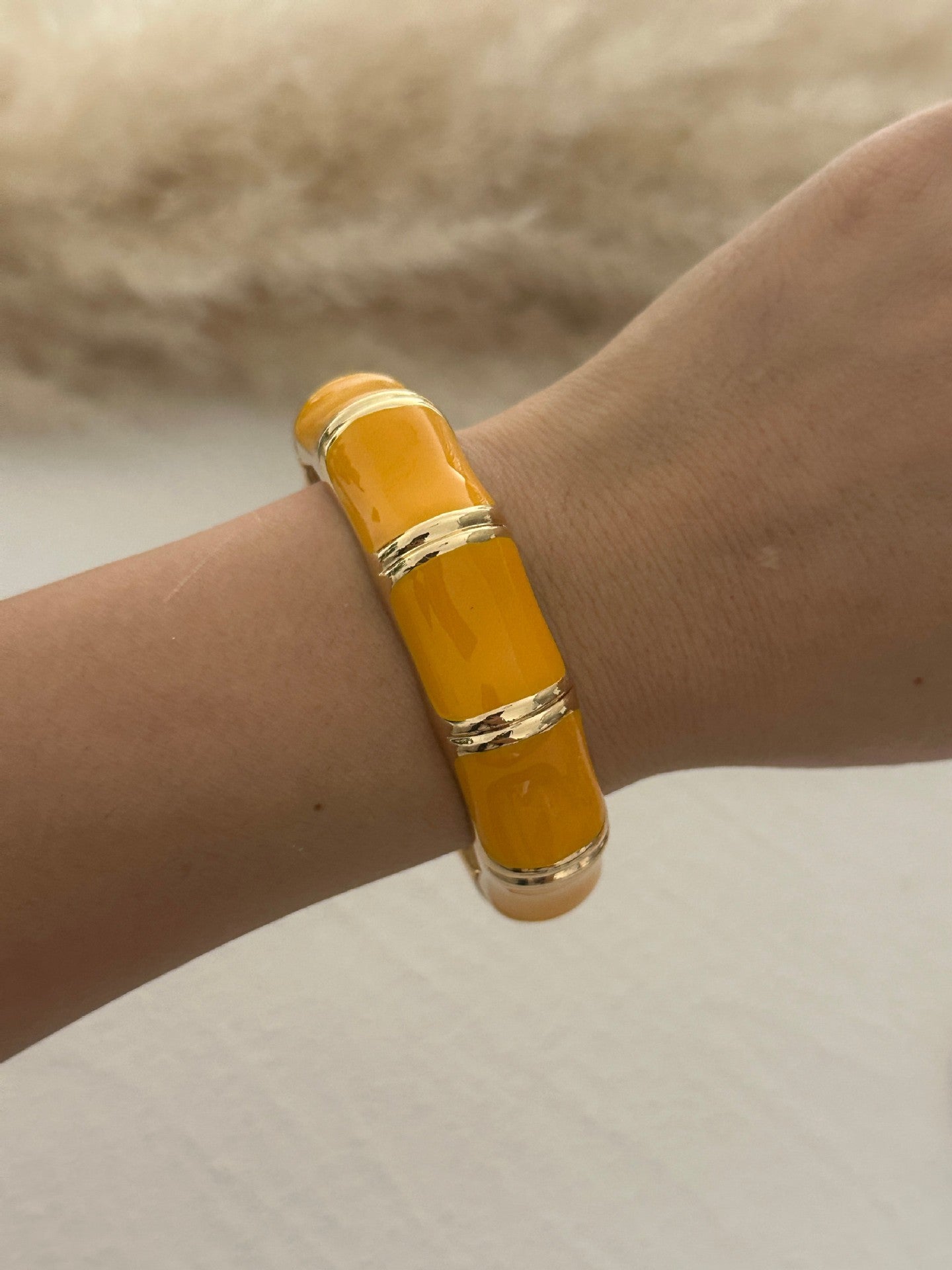 Vintage High Saturation Yellow Drip Oil Plated Alloy Heart Bracelet