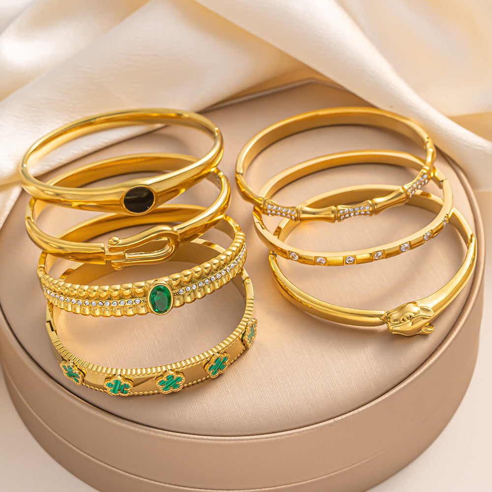 Bracciale Minimalista in Acciaio Inossidabile da Donna con Placcatura in Acciaio al Titanio e Intarsio di Strass a Forma Geometrica Ovale