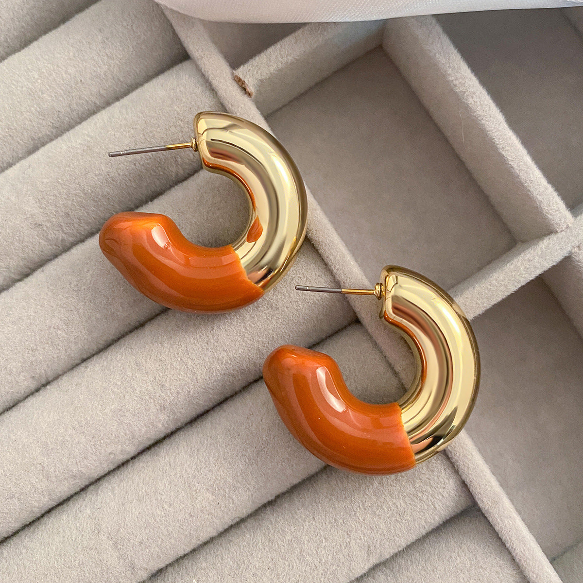 Orecchini a Cerchio Geometrici Minimalisti da Donna con Finitura in Metallo Elettroplaccato e Struttura in Resina