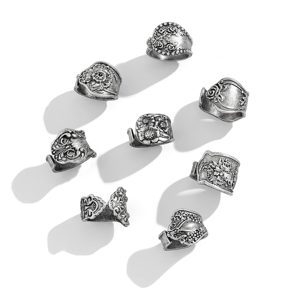 Anillo de aleación oxidada estilo punk étnico vintage con grabado floral y geométrico, diseño de banda abierta y unión asimétrica
