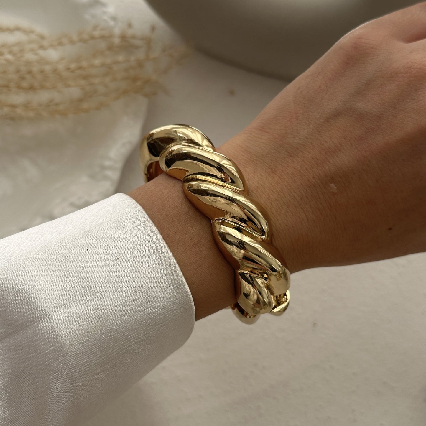 Bracciale alla moda con polsino largo in lega placcata oro, stile hip-hop e geometrico