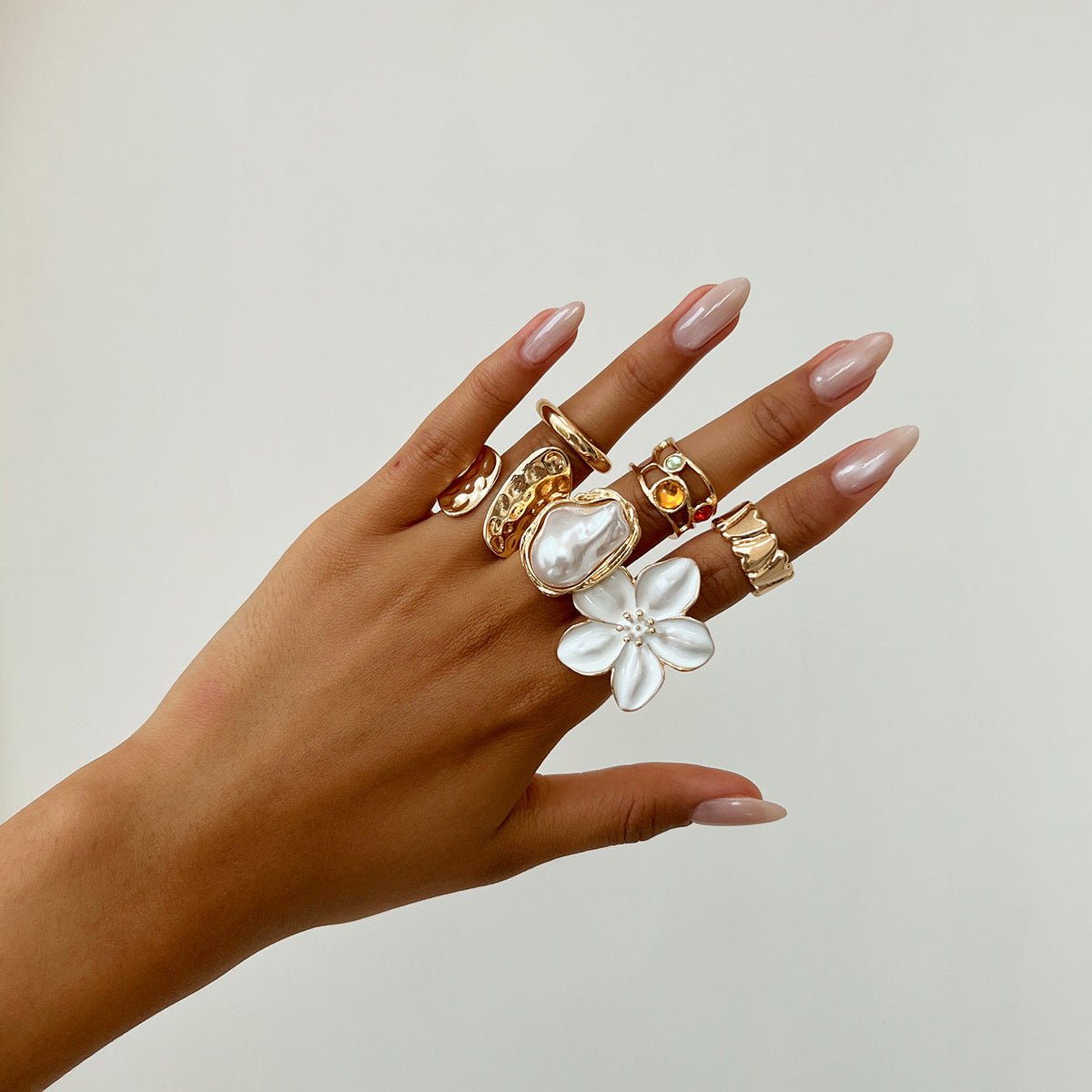 Sweet Hip-hop Floral Pearl Drip Oil Geometric Alloy Ring Set with Oval Cable Chain Necklace