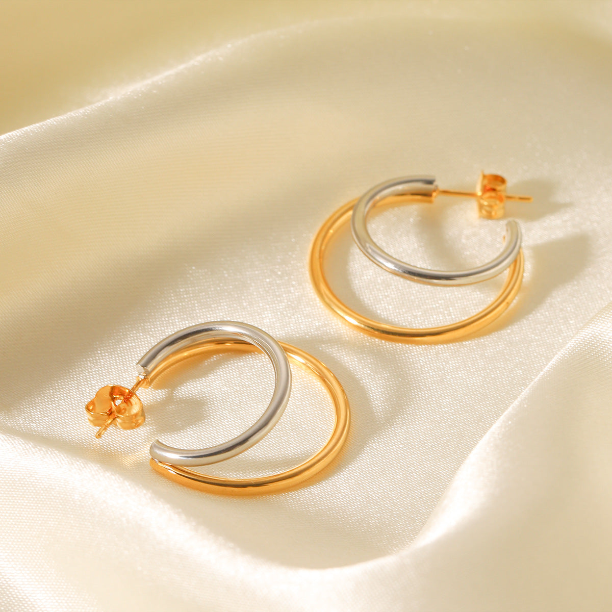 Minimalist Geometric Titanium Steel Double-Layer Linear Earrings for Women with Plated Finish