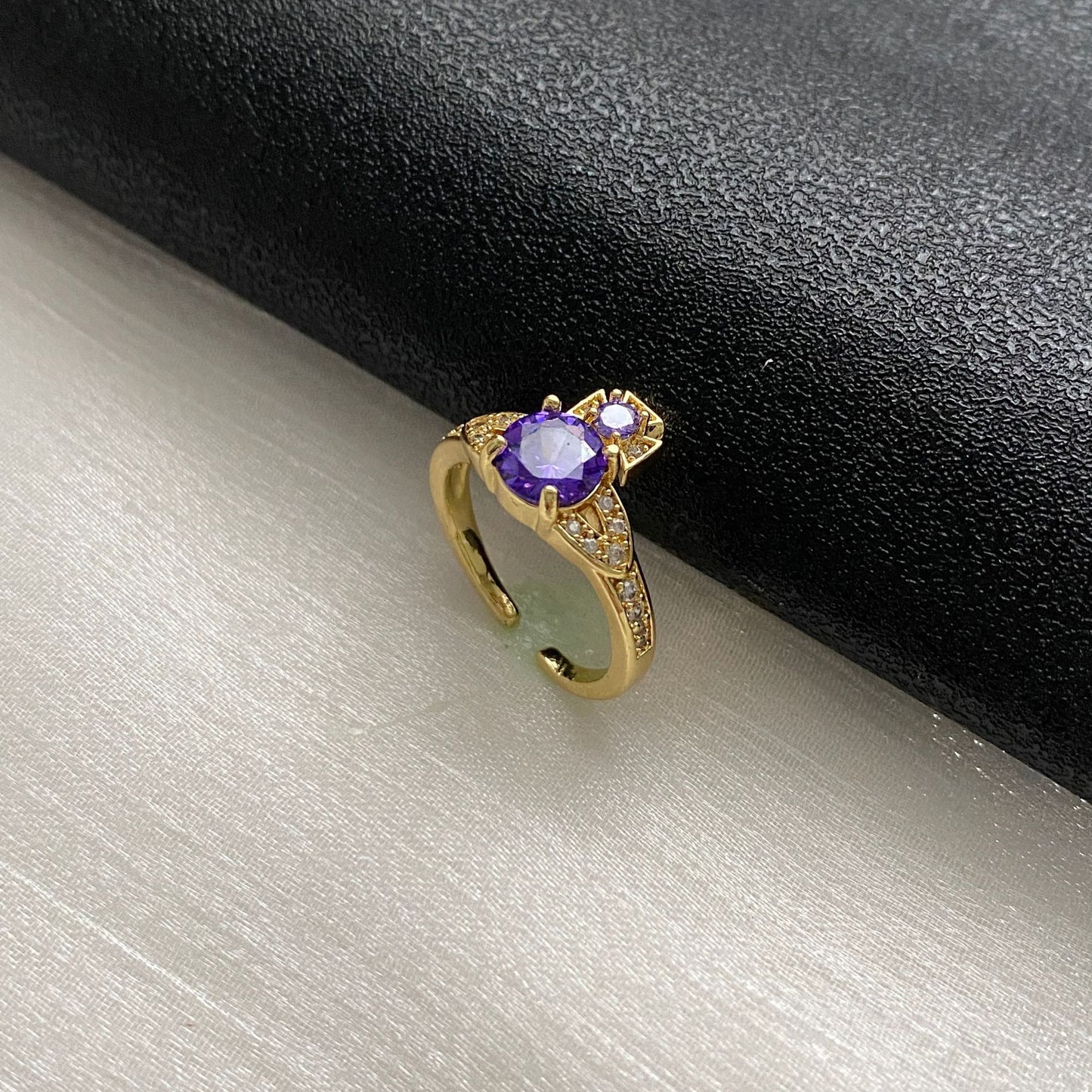 Original Design Purple Micro-Paved Titanium Steel Adjustable Open Ring with 3D Sparkling Planet and Pink Diamond Flying Saucer Shape