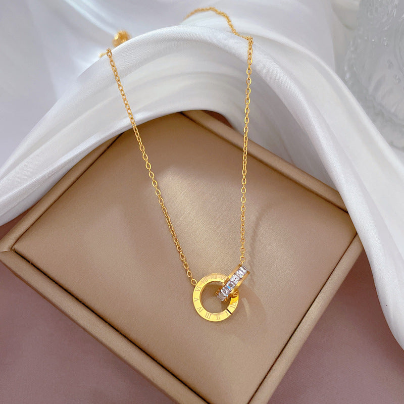 Collana Girocollo Placcata Oro da Donna Minimalista di Lusso in Acciaio al Titanio con Doppio Anello Geometrico