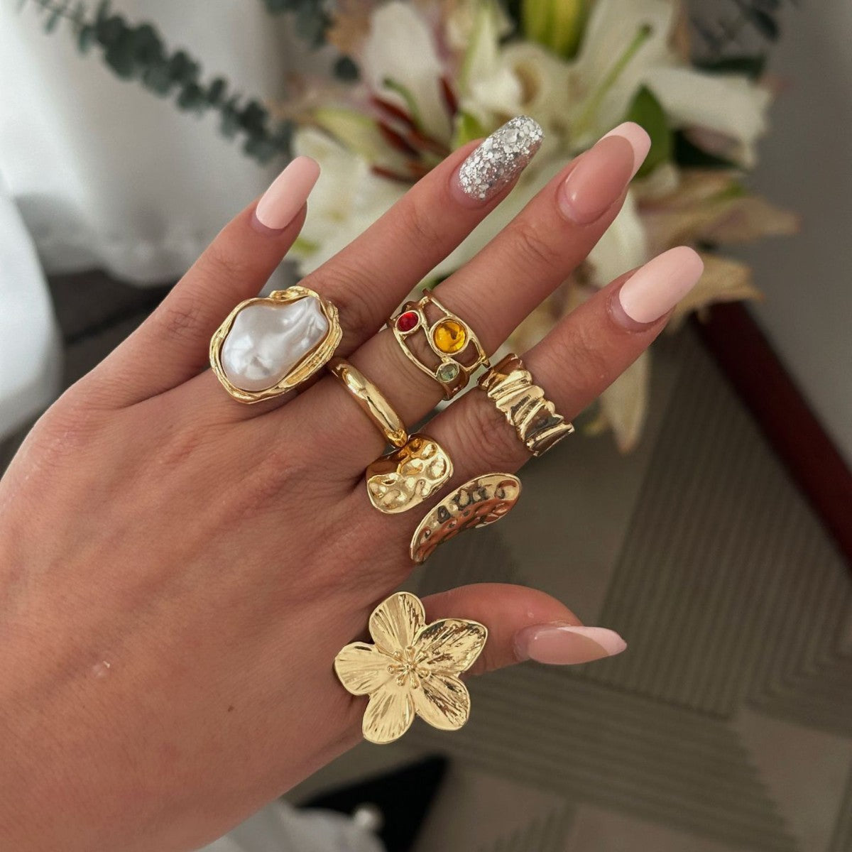 Vintage Gold Plated Alloy Floral Baroque Pearl Ring