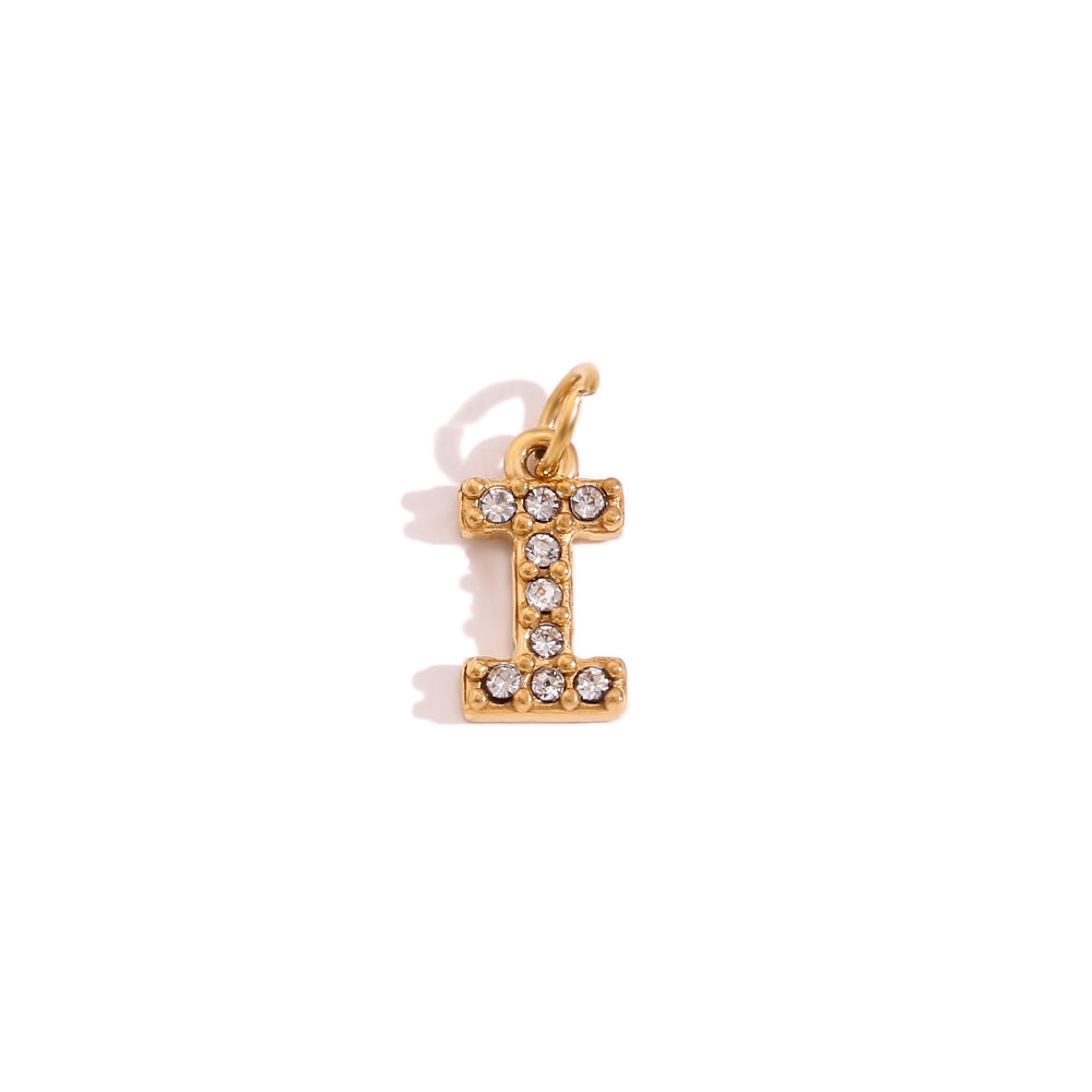 Collana pendente con iniziale in acciaio inossidabile placcato oro 18K e intarsio di strass, stile minimalista