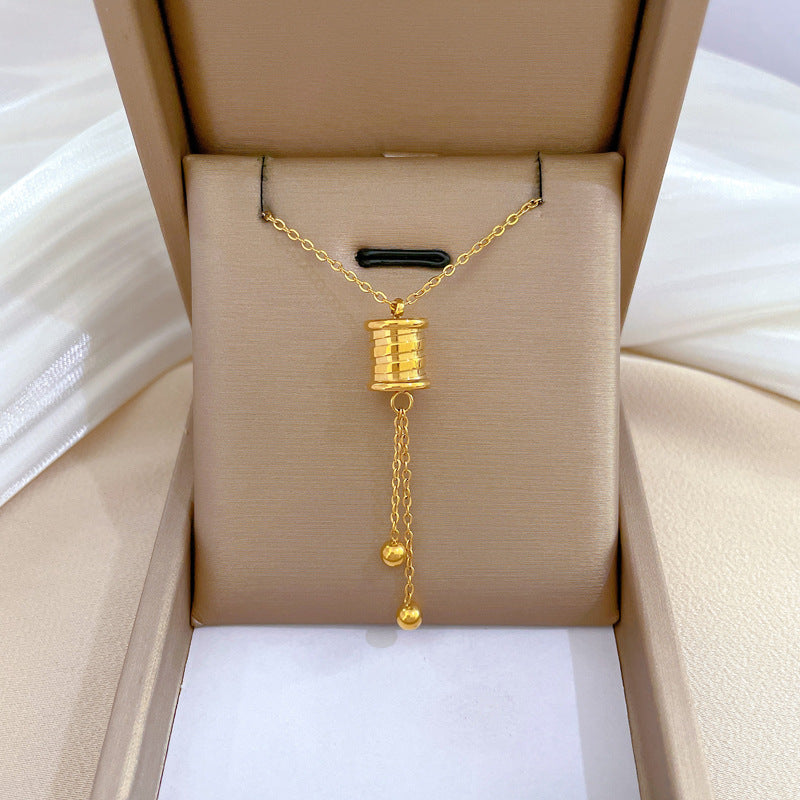 Collana in Acciaio al Titanio Placcato con Design Geometrico Minimalista e Catena Irregolare, Unisex