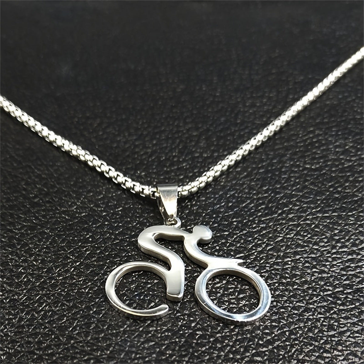 Minimalist Bicycle Pendant Necklace in Stainless Steel with Silver Plating for Unisex Daily Wear