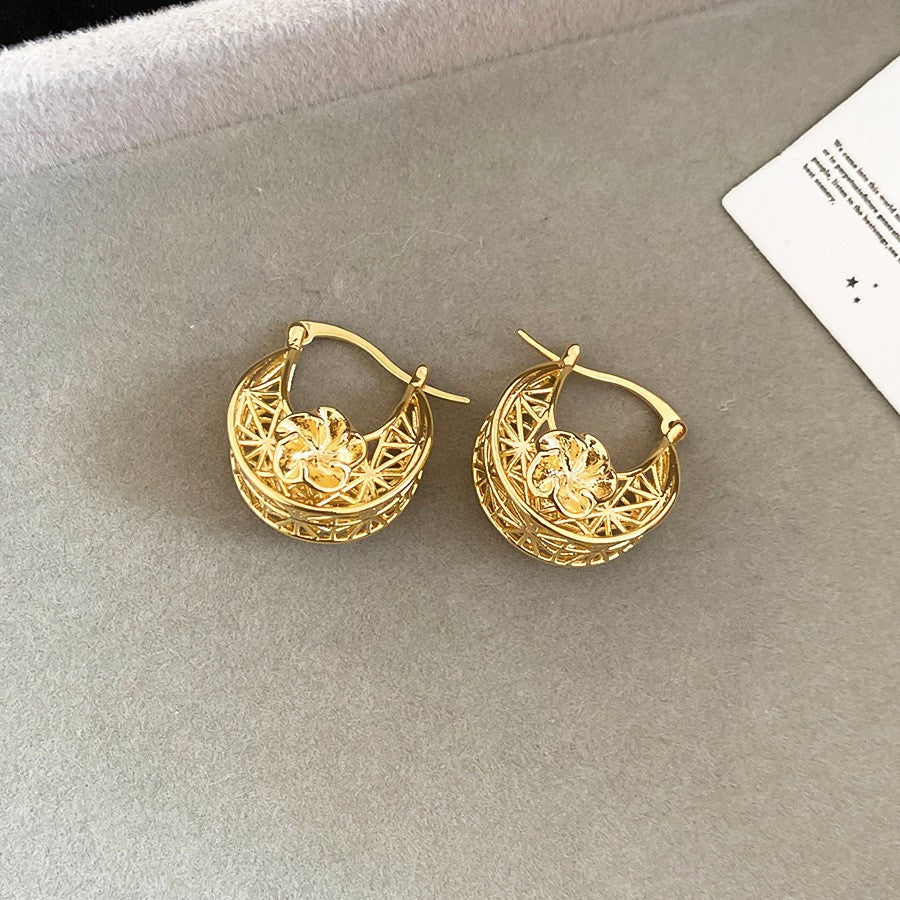 Orecchini a perno geometrici minimalisti in metallo con finitura placcata da donna, gioielli per l'orecchio lussuosi, alla moda e versatili per tutti i giorni
