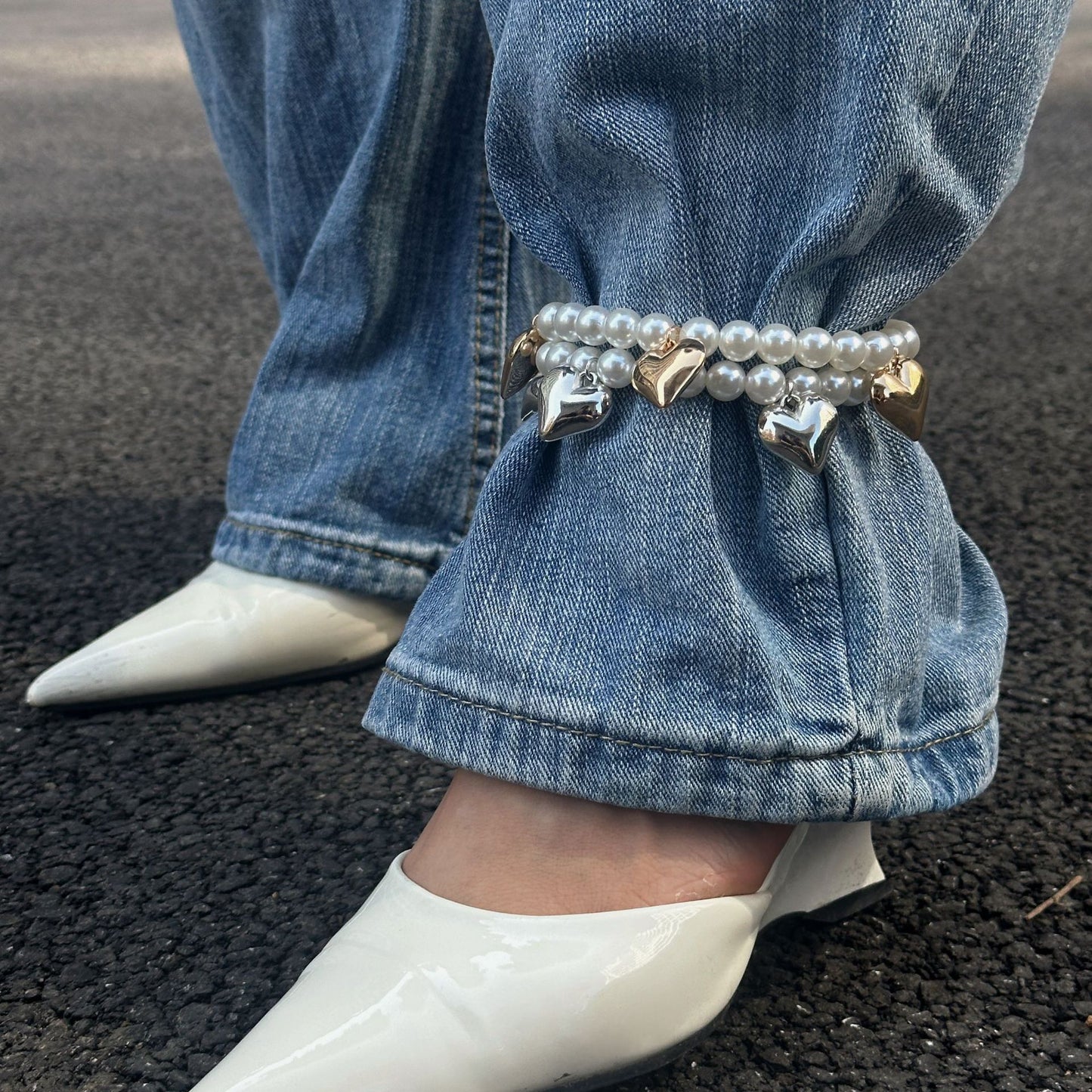 Cavigliera con fiocco a cuore in perle finte da donna