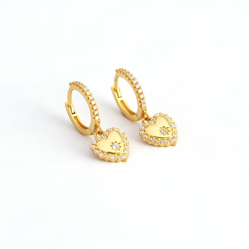 Orecchini a perno minimalisti a forma di cuore in argento sterling con intarsio completo di strass per donna